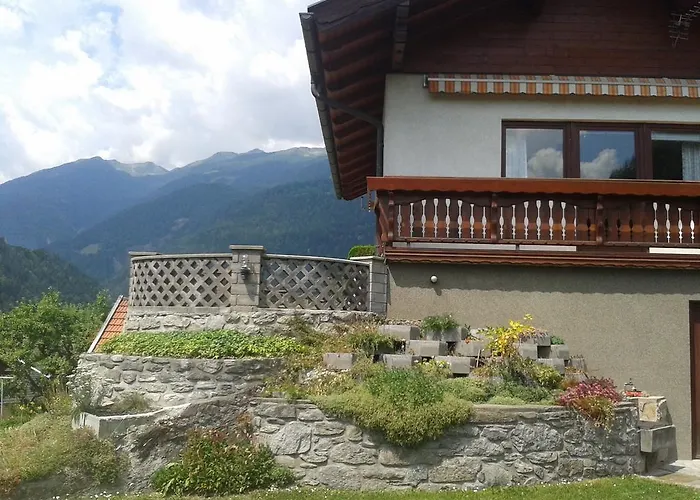 Indipendent House In Flattach